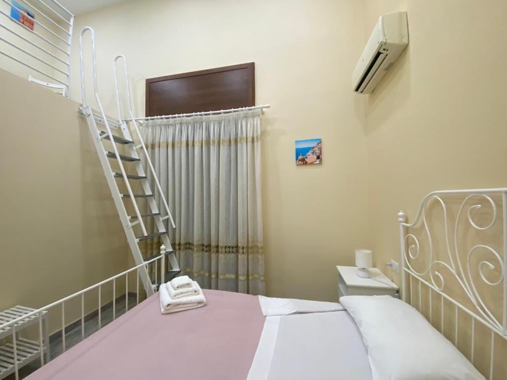 شقة Elena House نابولي المظهر الخارجي الصورة