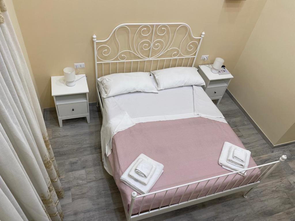 شقة Elena House نابولي المظهر الخارجي الصورة