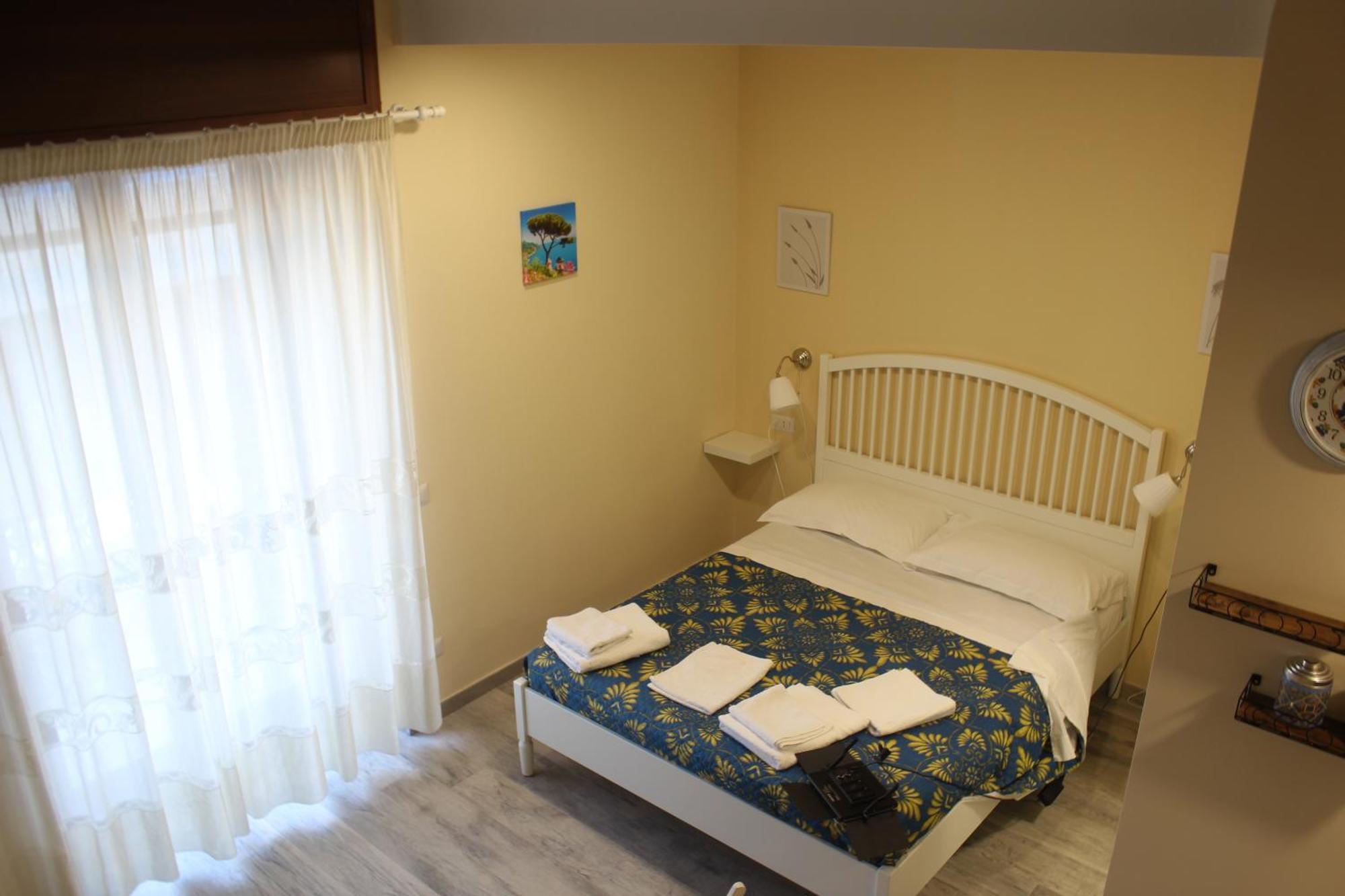 شقة Elena House نابولي المظهر الخارجي الصورة